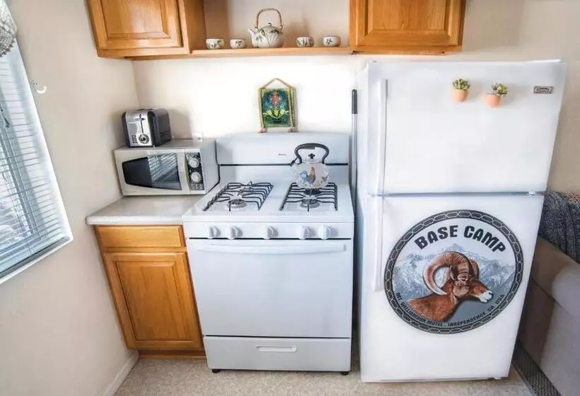 Mt Williamson Motel And Basecamp