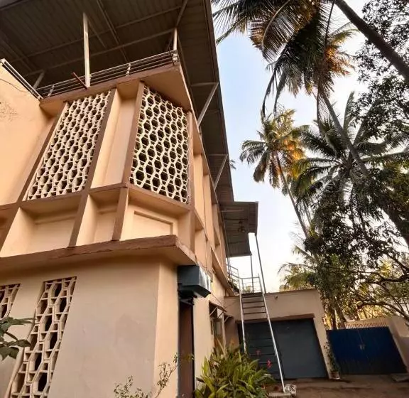 Majatalo Pebble Bay Home Stay