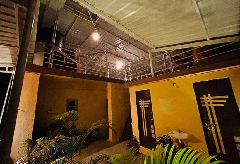 بنسيون Pebble Bay Home Stay