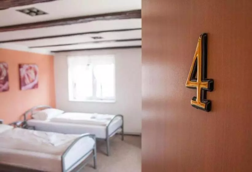 Majatalo Penzion Slanina