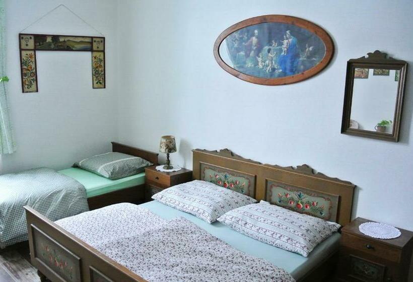 펜션 Restaurace A Penzion Ubrousku Prostři Se