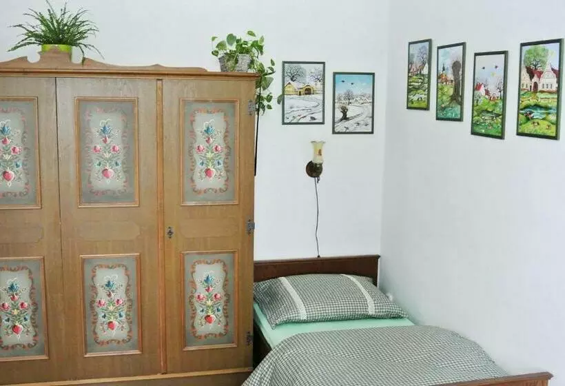 Majatalo Restaurace A Penzion Ubrousku Prostři Se