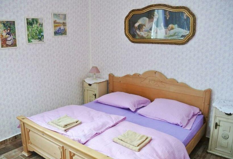 펜션 Restaurace A Penzion Ubrousku Prostři Se