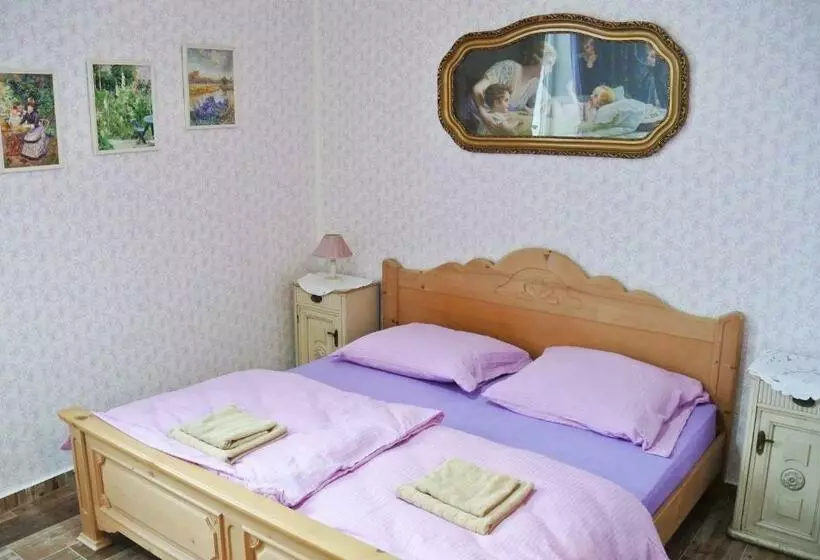 Majatalo Restaurace A Penzion Ubrousku Prostři Se