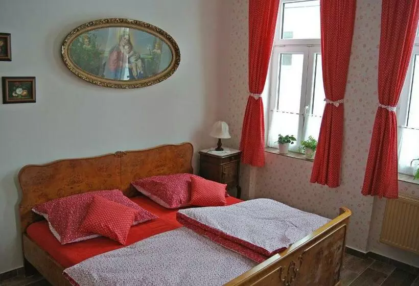 Majatalo Restaurace A Penzion Ubrousku Prostři Se