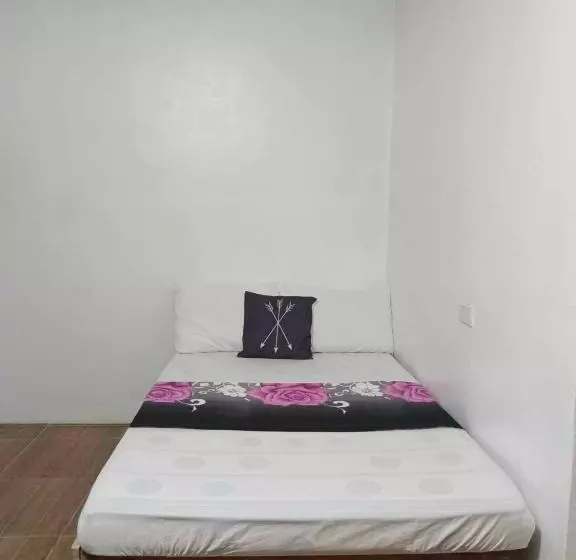 ユースホステル Mil's Hillside Tourist Inn