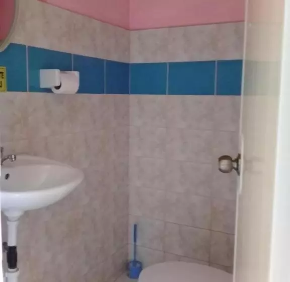 ユースホステル Mil's Hillside Tourist Inn