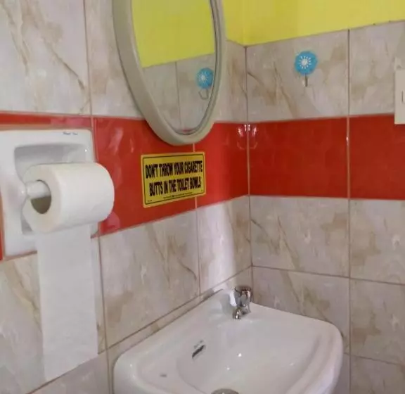 ユースホステル Mil's Hillside Tourist Inn