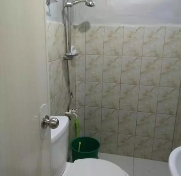 ユースホステル Mil's Hillside Tourist Inn