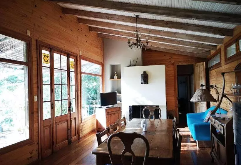 Retkeilymaja Octogono Om Shanti