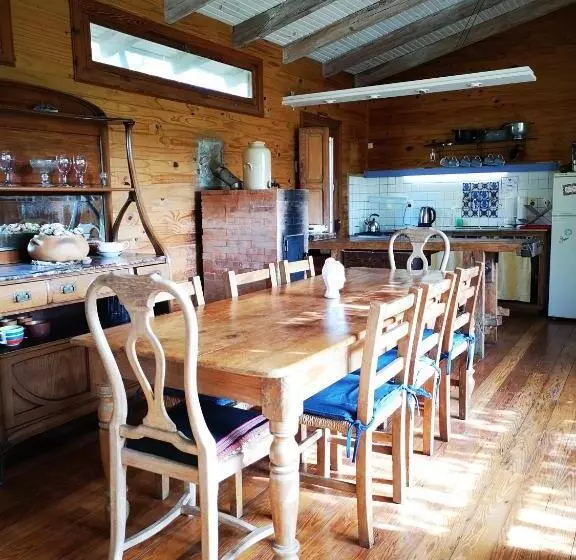 Retkeilymaja Octogono Om Shanti