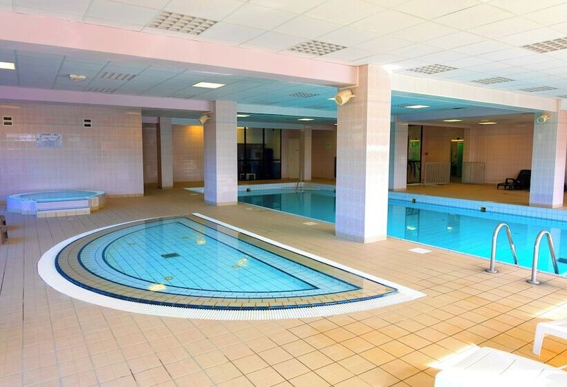 Village De Vacances Azureva Fournols