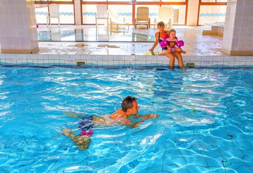 Village De Vacances Azureva Fournols