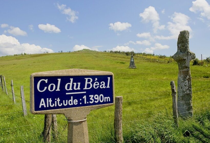 Village De Vacances Azureva Fournols