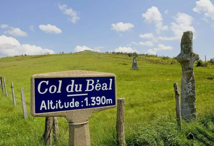 Village De Vacances Azureva Fournols