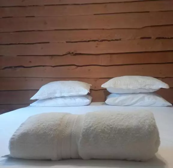 Aamiaismajoitus (B&B) Cabanas Senderos Puyuhuapi