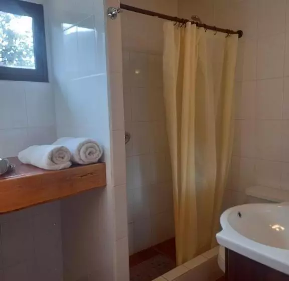 Aamiaismajoitus (B&B) Cabanas Senderos Puyuhuapi