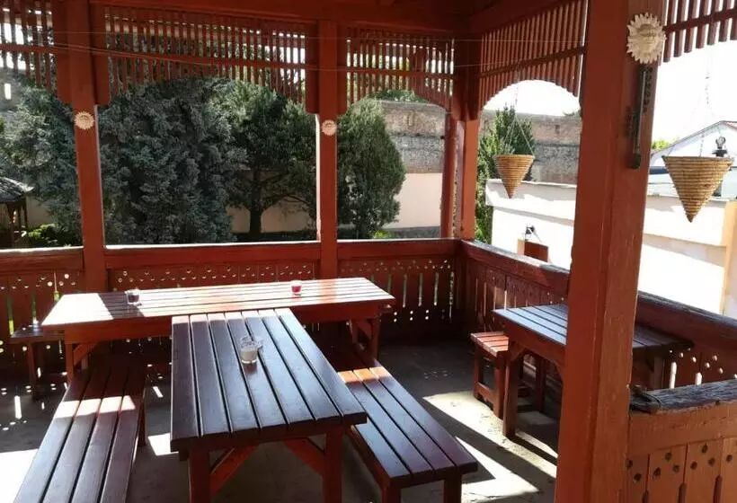 Aamiaismajoitus (B&B) Penzión Rodina