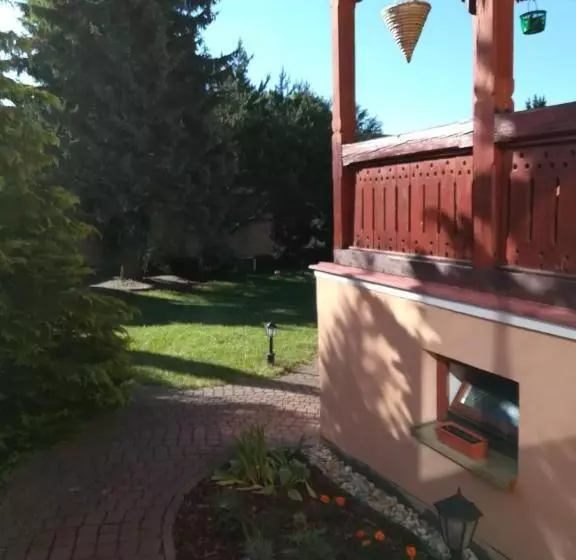 Aamiaismajoitus (B&B) Penzión Rodina