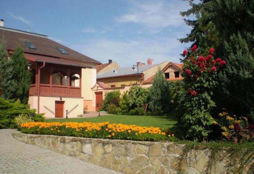 ベッドアンドブレックファースト Penzión Rodina