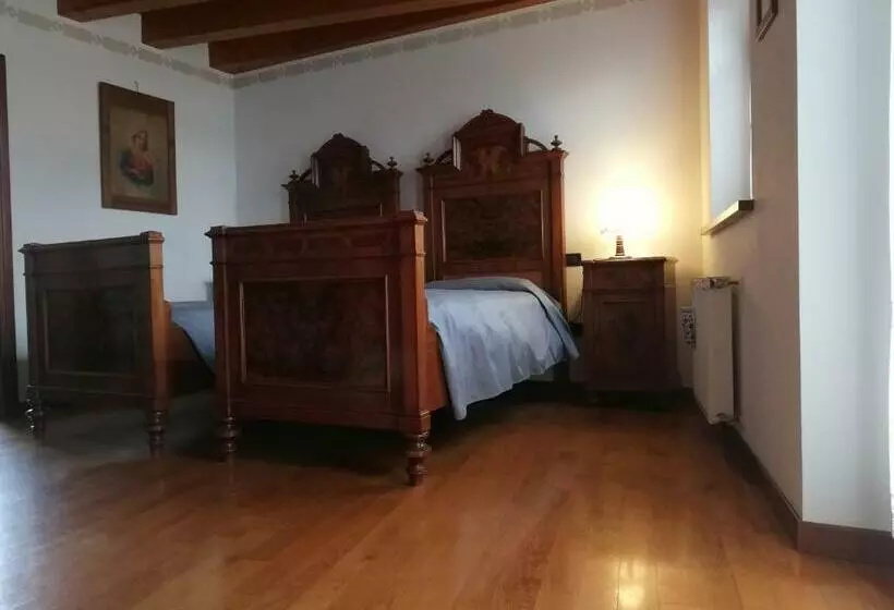 ホテル Agriturismo Clochiatti