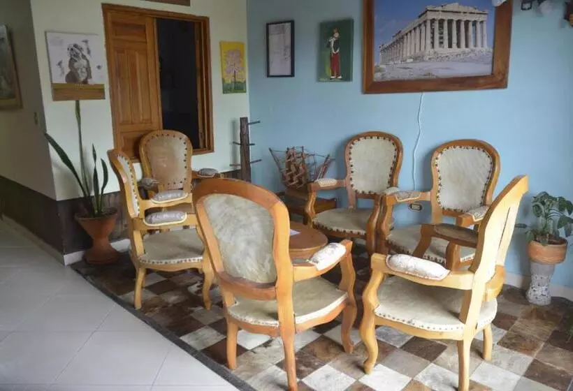 ホテル Atenas Jericó