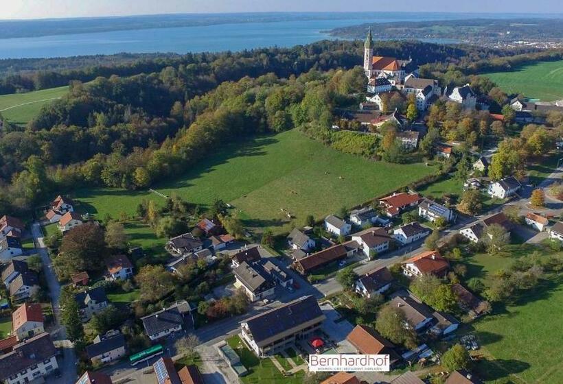 Отель Bernhardhof Andechs