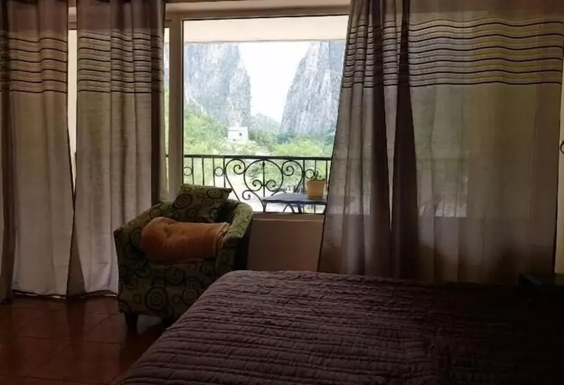 Vista Potrero   Hotel, Camping & Events