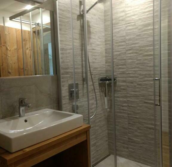 ホテル Gasthof Kreuzwirt