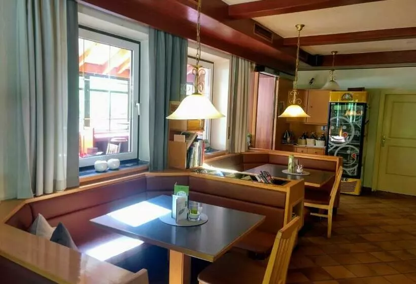 ホテル Gasthof Kreuzwirt