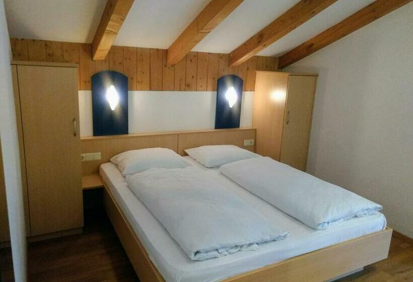 ホテル Gasthof Kreuzwirt