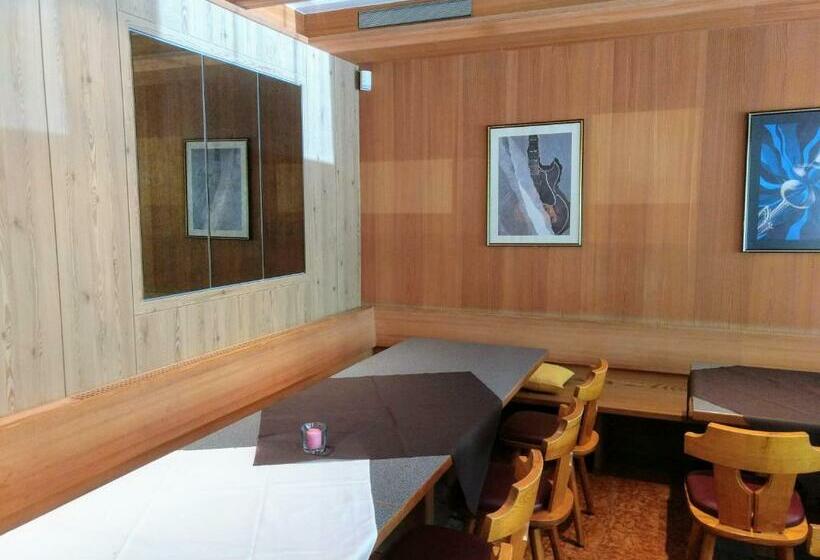 ホテル Gasthof Kreuzwirt