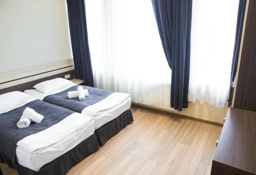 בית מלון כפרי Merry Land