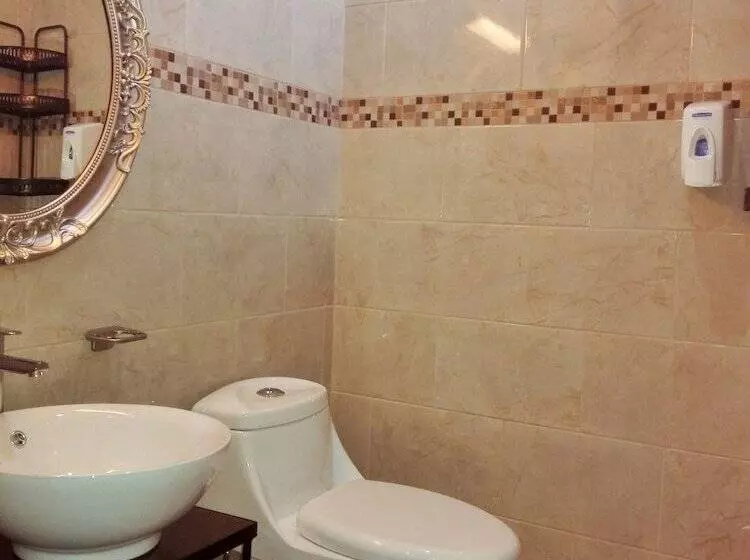 Hotelli Restaurante, Cigar Bar, Whisky Lounge, Hostal Suite Dos Visiones