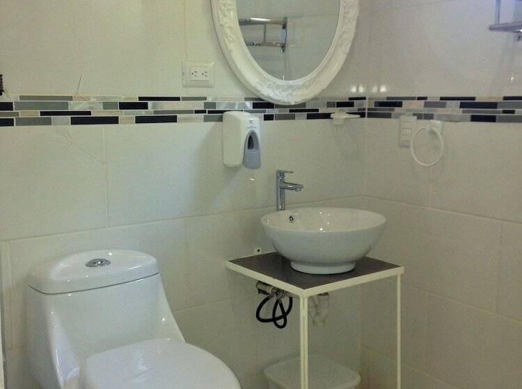 فندق Restaurante, Cigar Bar, Whisky Lounge, Hostal Suite Dos Visiones