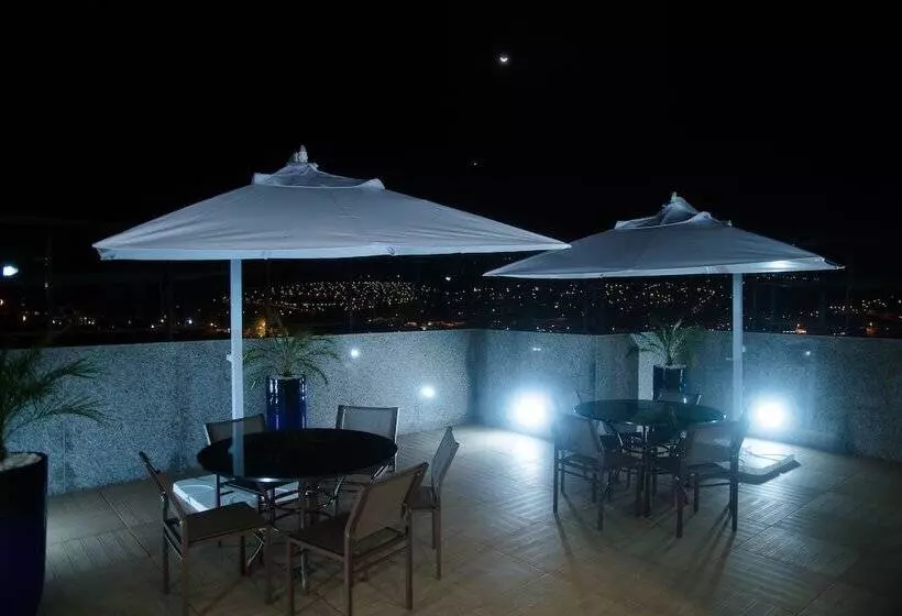 Hotelli San Diego Suítes