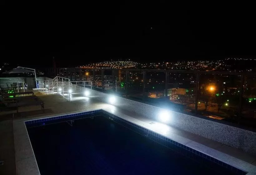Hotelli San Diego Suítes