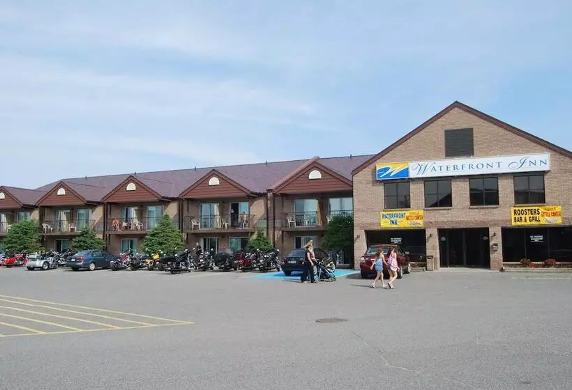 ホテル Waterfront Inn