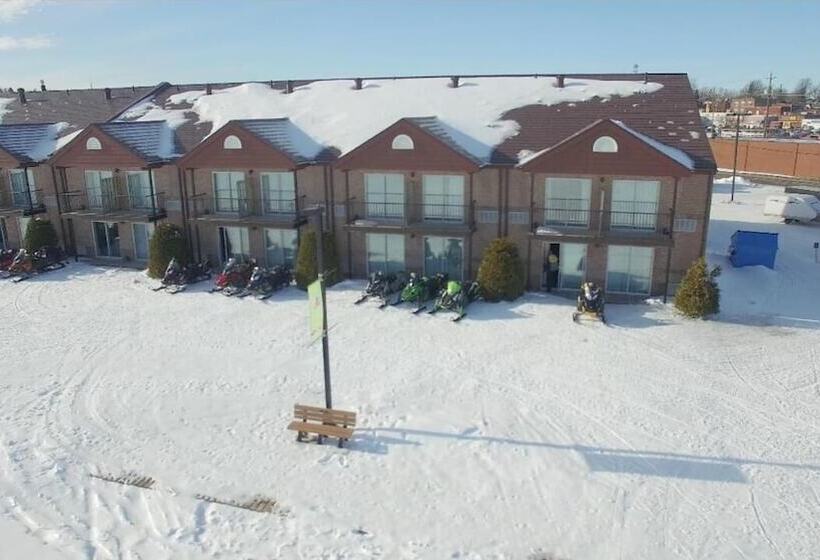 בית מלון כפרי Waterfront Inn