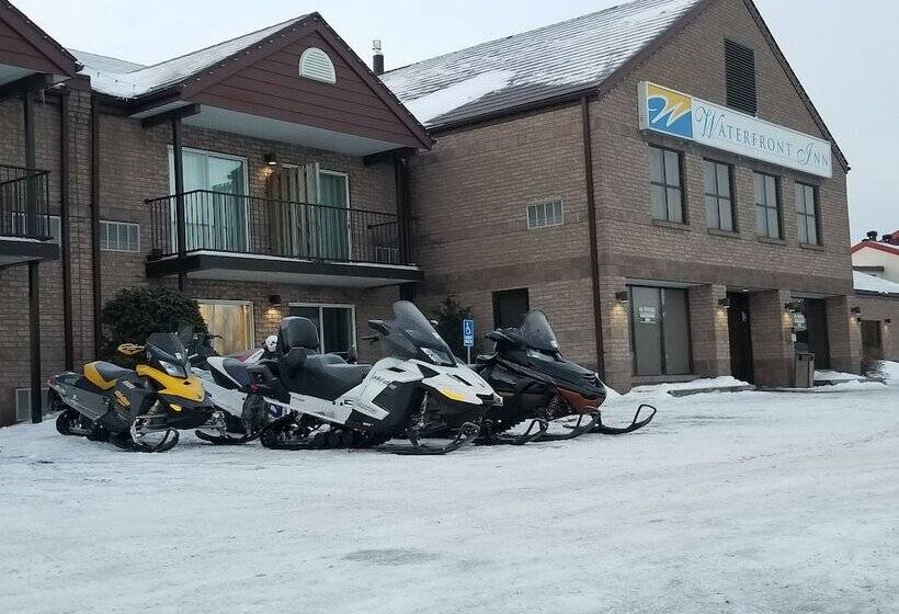 בית מלון כפרי Waterfront Inn