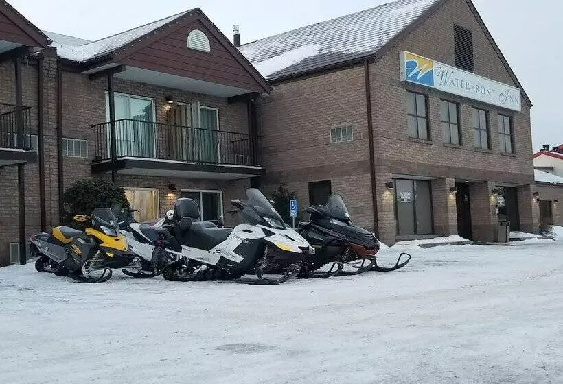 ホテル Waterfront Inn