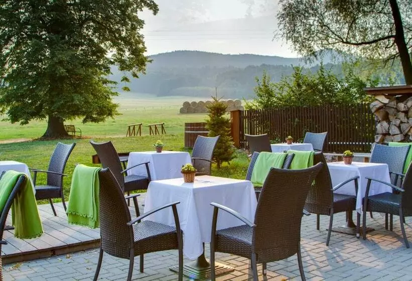 Apartmán Hotel Jítravský Dvorec