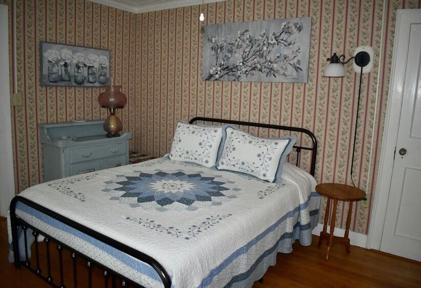 Harbour House Inn B&b