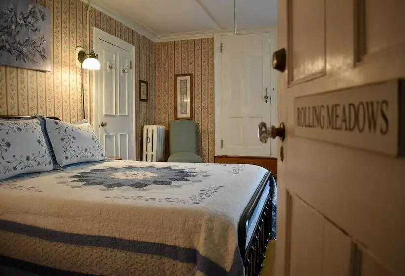 Harbour House Inn B&b