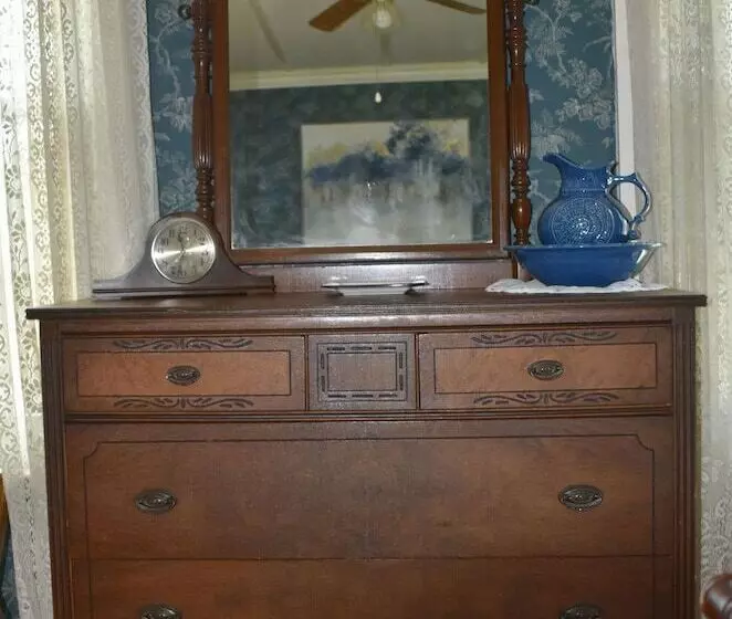 Harbour House Inn B&b