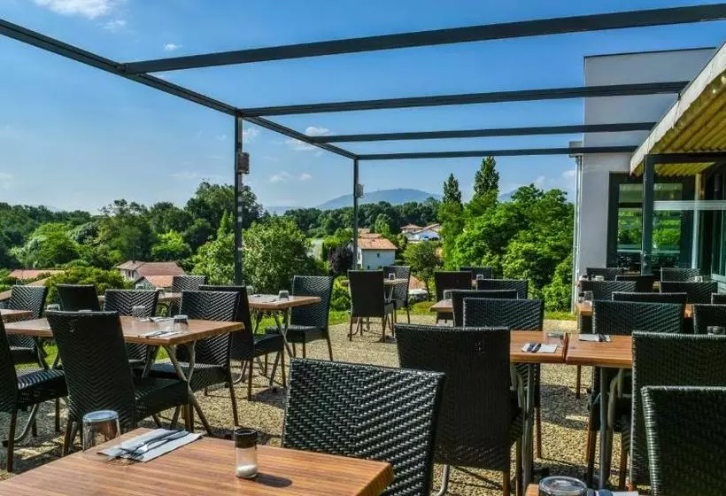 Hotelli Hôtel Restaurant Aldaburua
