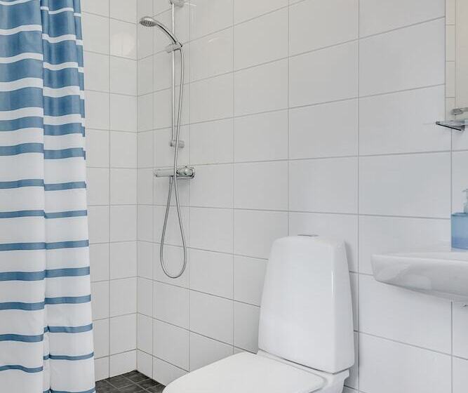 בית מלון כפרי Ljungs Fem Rum