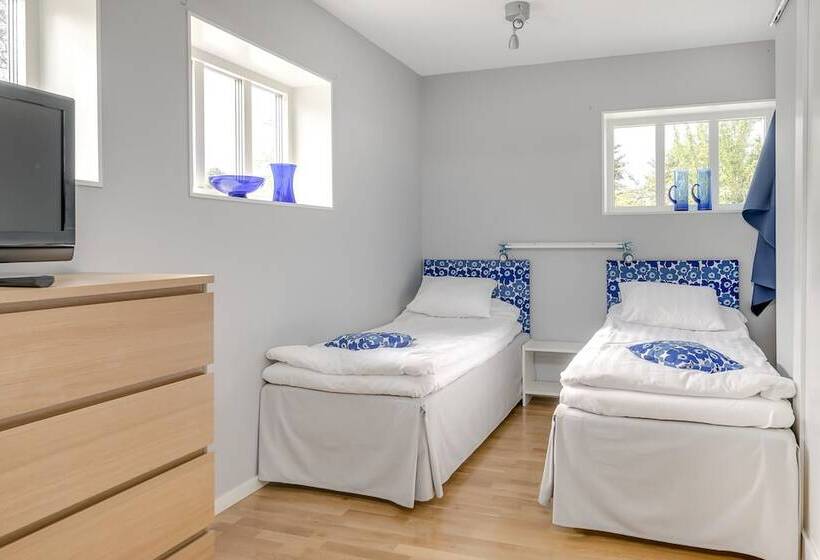 בית מלון כפרי Ljungs Fem Rum