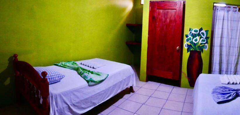 ホテル Restaurante Los Cocos