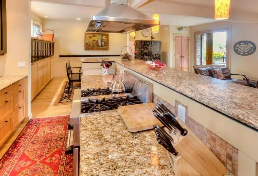 Hotelli The Eagle Harbor Inn